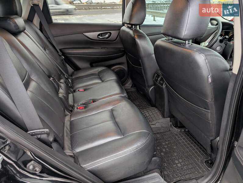 Внедорожник / Кроссовер Nissan Rogue 2014 в Львове