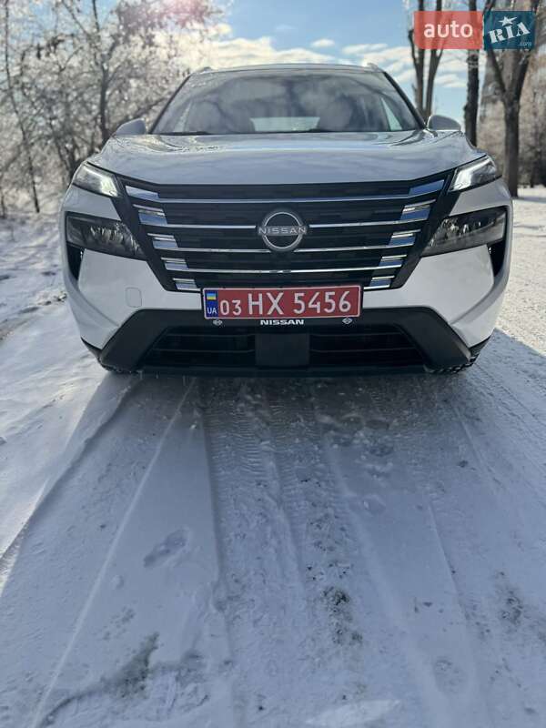 Внедорожник / Кроссовер Nissan Rogue 2024 в Кривом Роге