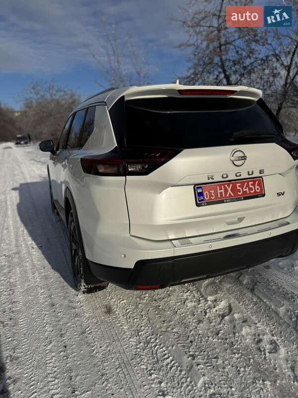 Внедорожник / Кроссовер Nissan Rogue 2024 в Кривом Роге