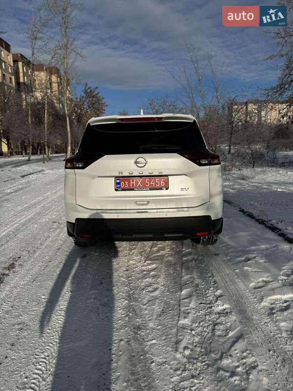 Внедорожник / Кроссовер Nissan Rogue 2024 в Кривом Роге