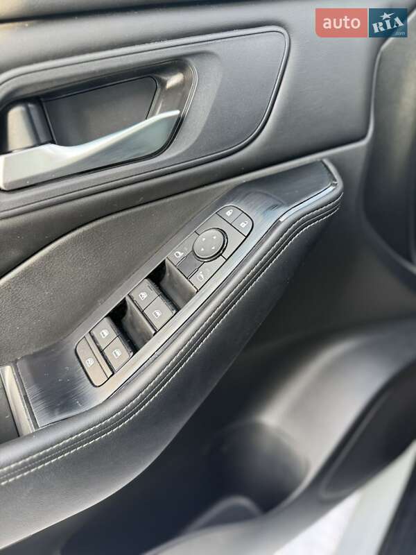 Внедорожник / Кроссовер Nissan Rogue 2024 в Кривом Роге