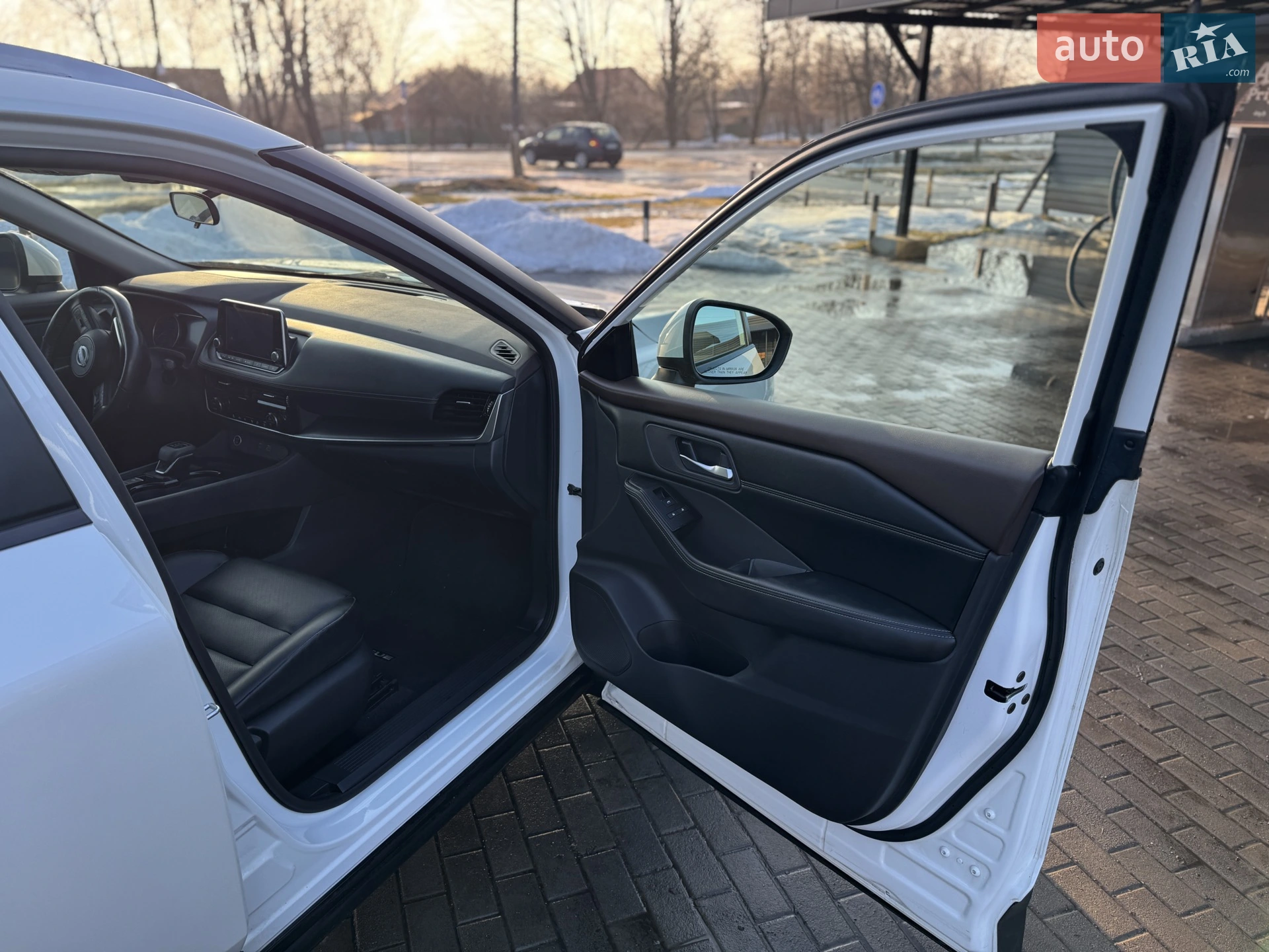 2022 Nissan Rogue - мініатюра 23