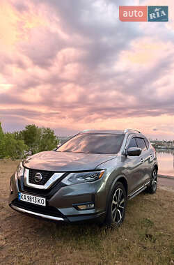 Позашляховик / Кросовер Nissan Rogue 2018 в Києві