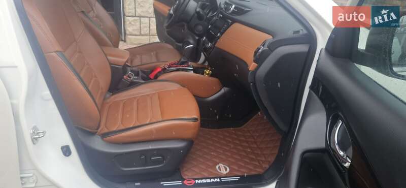 Позашляховик / Кросовер Nissan Rogue 2018 в Іршаві