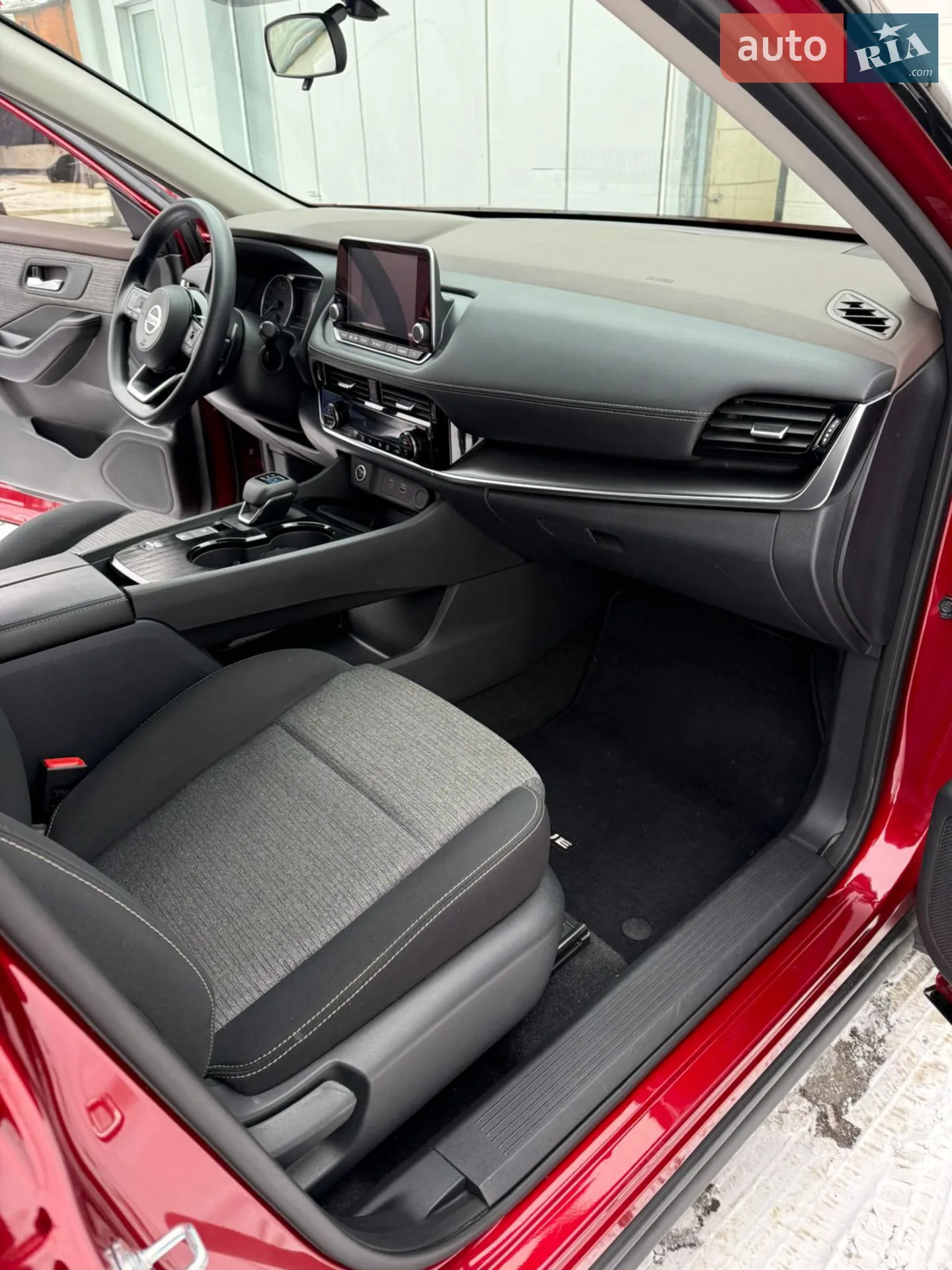 2021 Nissan Rogue - мініатюра 17