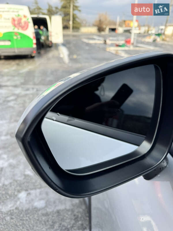 Внедорожник / Кроссовер Nissan Rogue 2024 в Днепре