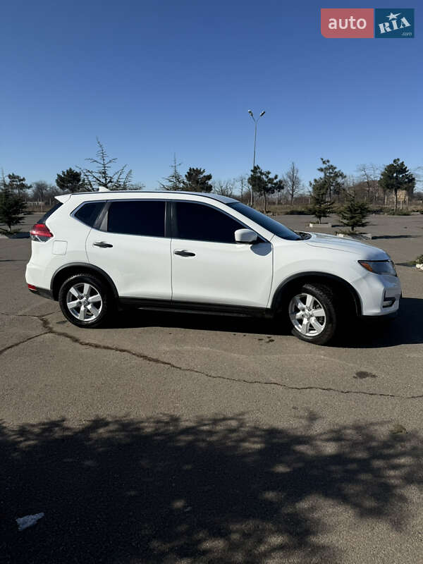 Внедорожник / Кроссовер Nissan Rogue 2017 в Одессе