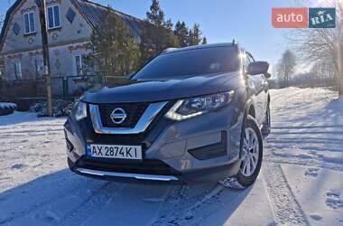 Позашляховик / Кросовер Nissan Rogue 2016 в Мерефа