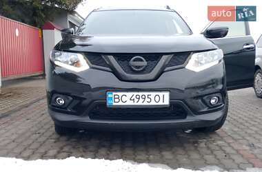 Позашляховик / Кросовер Nissan Rogue 2016 в Буську