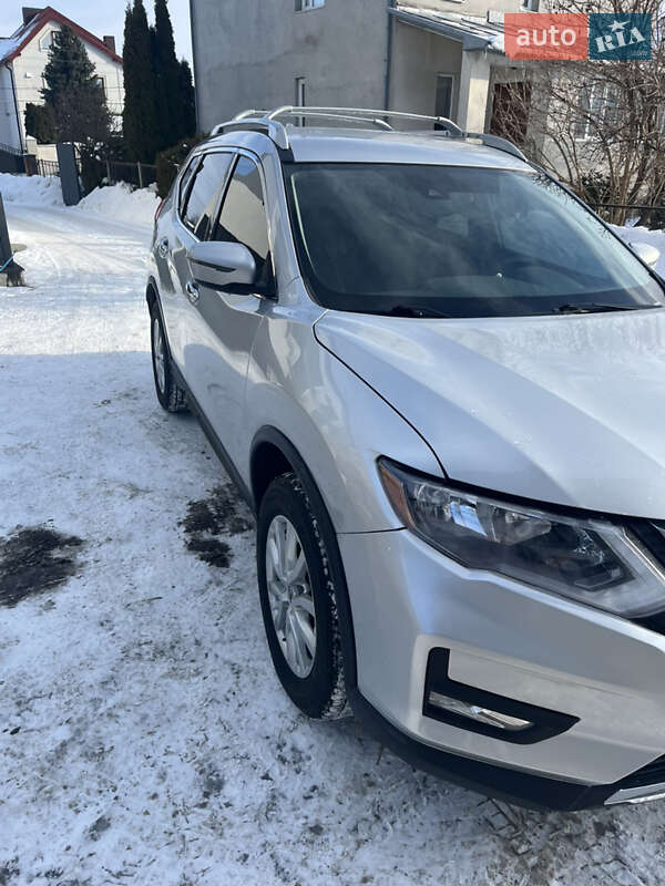 Внедорожник / Кроссовер Nissan Rogue 2019 в Тернополе