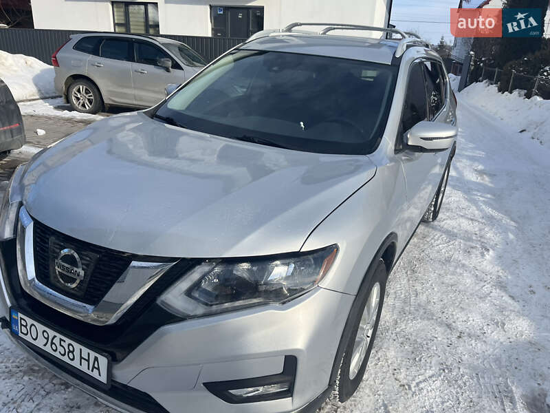 Внедорожник / Кроссовер Nissan Rogue 2019 в Тернополе