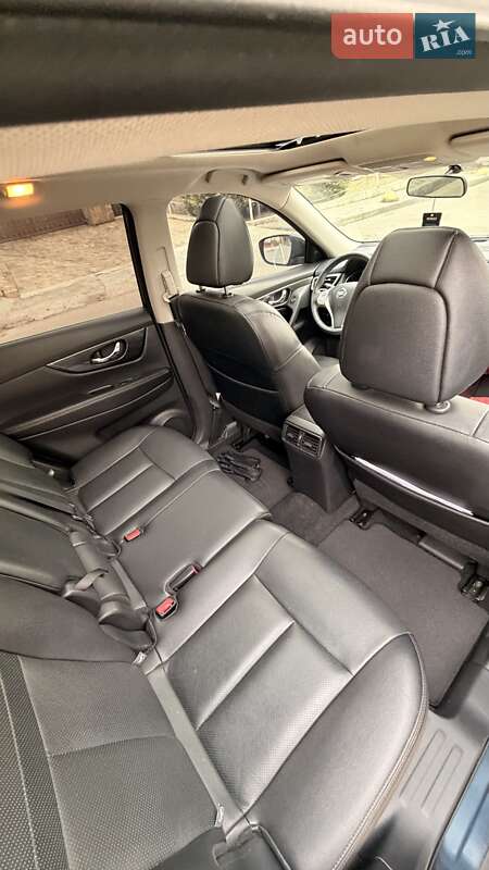 Позашляховик / Кросовер Nissan Rogue 2016 в Одесі