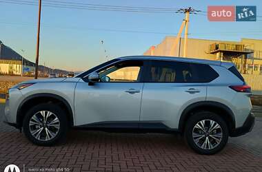 Позашляховик / Кросовер Nissan Rogue 2023 в Хусті