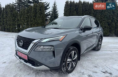 Внедорожник / Кроссовер Nissan Rogue 2022 в Киеве