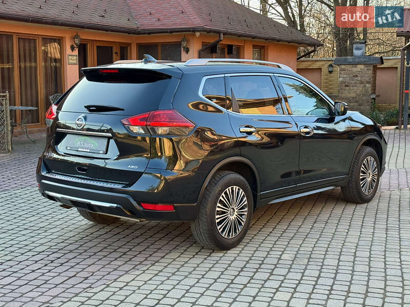 Внедорожник / Кроссовер Nissan Rogue 2018 в Мукачево