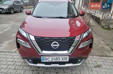 Позашляховик / Кросовер Nissan Rogue 2020 в Чернівцях