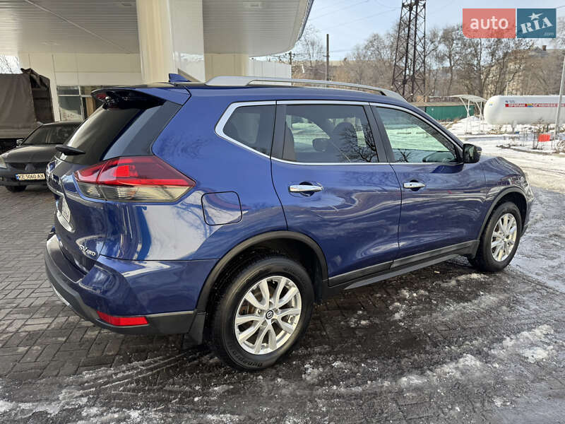 Внедорожник / Кроссовер Nissan Rogue 2017 в Днепре