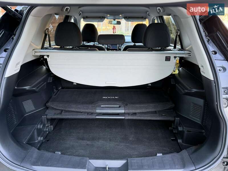 Позашляховик / Кросовер Nissan Rogue 2016 в Сколе