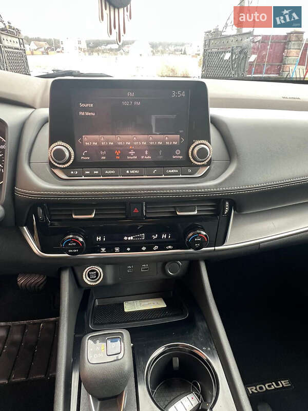 Внедорожник / Кроссовер Nissan Rogue 2020 в Бучаче