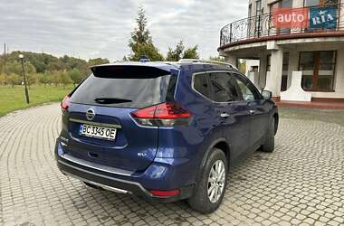 Внедорожник / Кроссовер Nissan Rogue 2017 в Львове