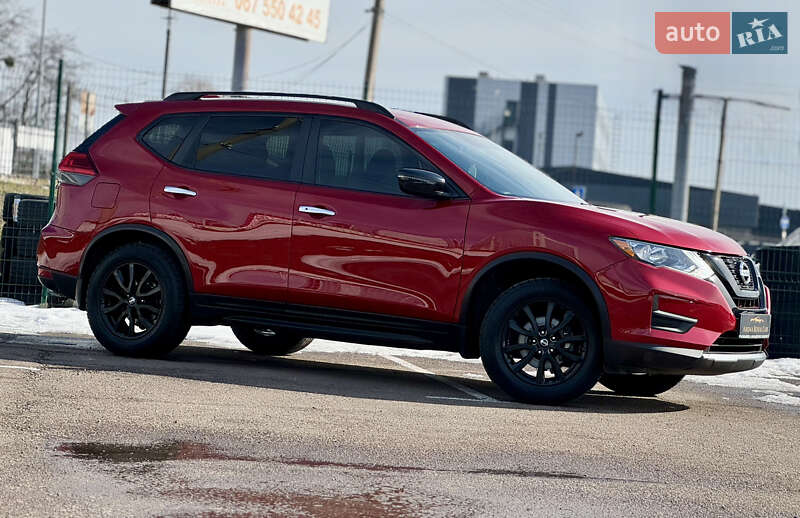 Внедорожник / Кроссовер Nissan Rogue 2017 в Киеве