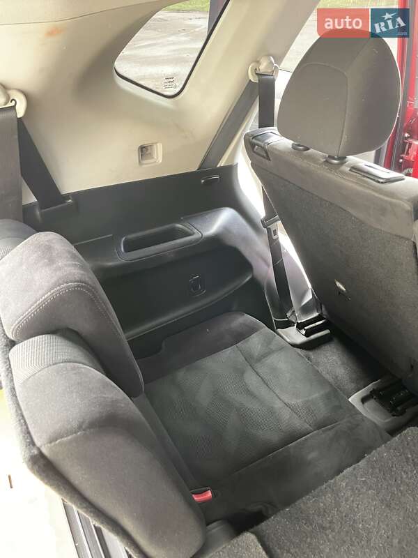 Внедорожник / Кроссовер Nissan Rogue 2014 в Чернигове