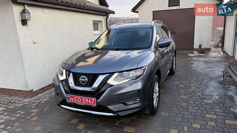 Внедорожник / Кроссовер Nissan Rogue 2020 в Виннице