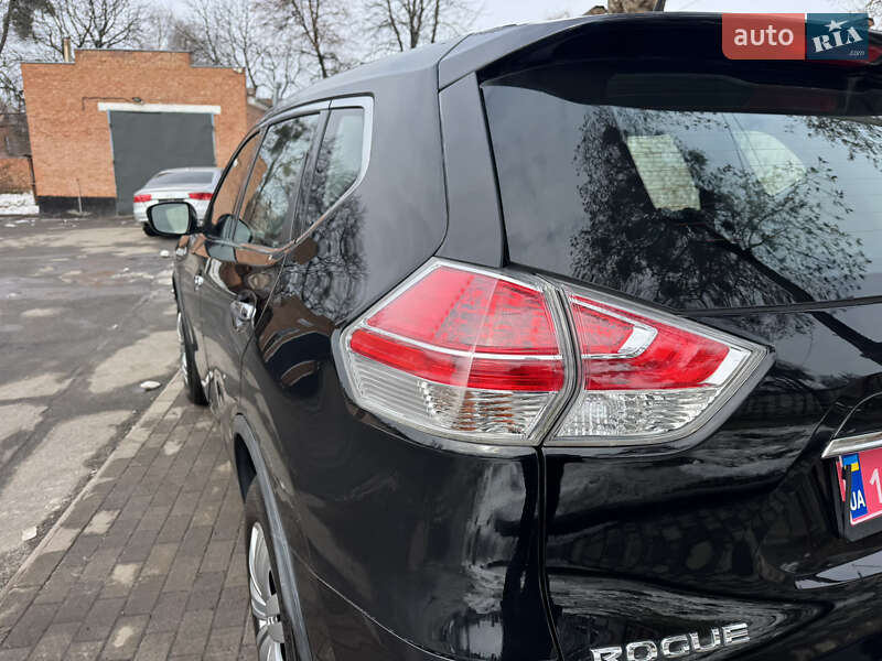 Позашляховик / Кросовер Nissan Rogue 2015 в Лубнах
