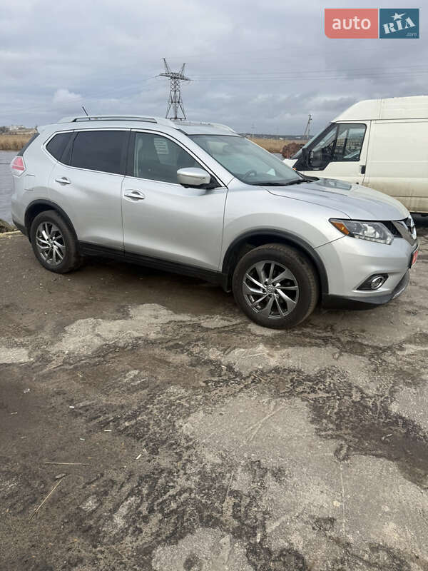 Внедорожник / Кроссовер Nissan Rogue 2015 в Николаеве