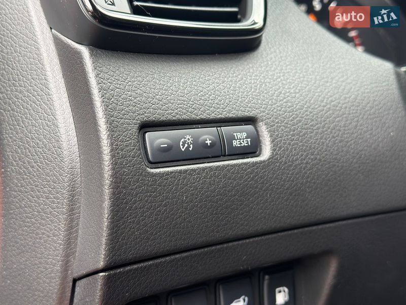 Внедорожник / Кроссовер Nissan Rogue 2019 в Киеве