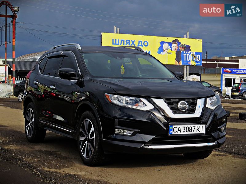 Внедорожник / Кроссовер Nissan Rogue 2019 в Черкассах