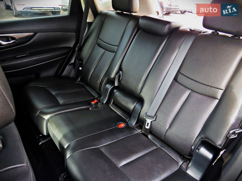 Внедорожник / Кроссовер Nissan Rogue 2019 в Черкассах