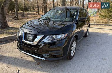 Внедорожник / Кроссовер Nissan Rogue 2017 в Запорожье