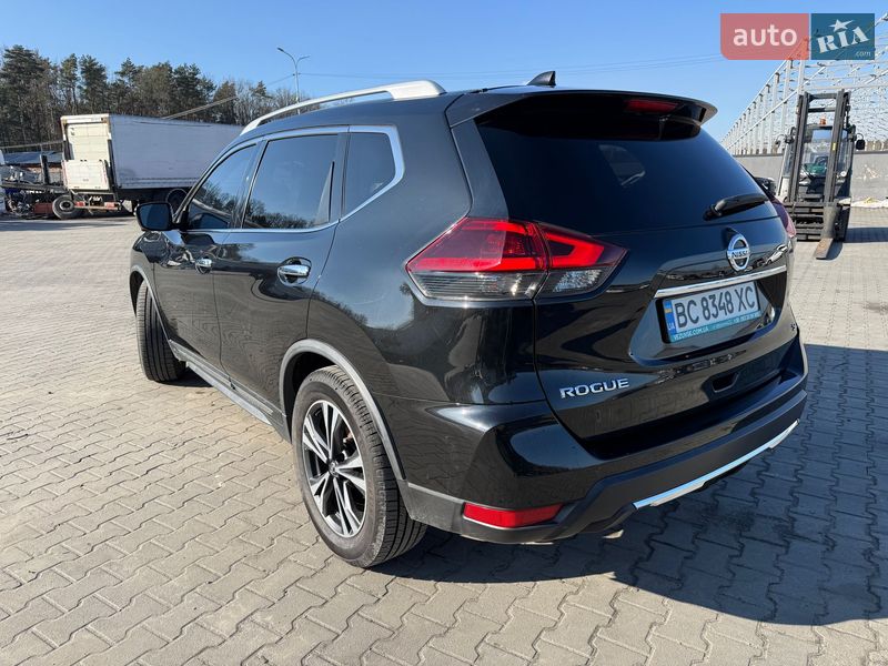 Внедорожник / Кроссовер Nissan Rogue 2017 в Львове