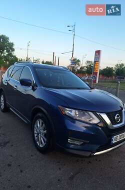 Внедорожник / Кроссовер Nissan Rogue 2016 в Днепре