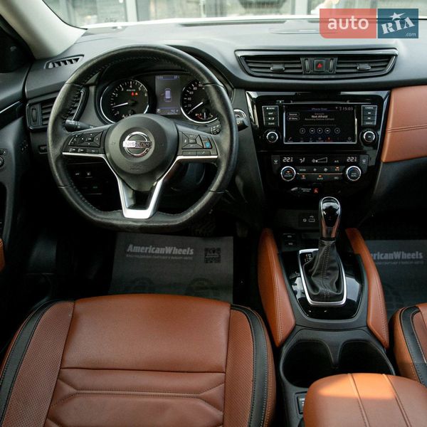 Внедорожник / Кроссовер Nissan Rogue 2019 в Черновцах