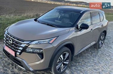 Внедорожник / Кроссовер Nissan Rogue 2024 в Львове