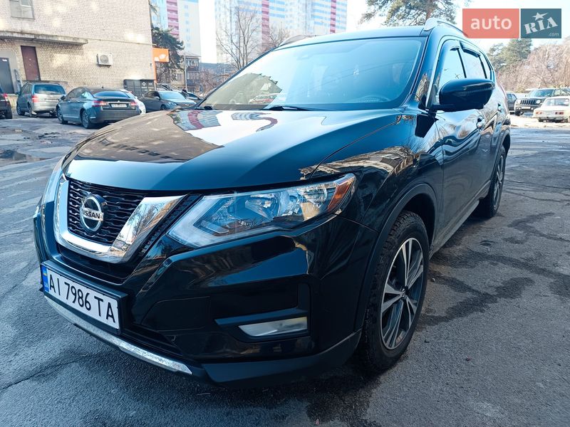 Внедорожник / Кроссовер Nissan Rogue 2019 в Киеве