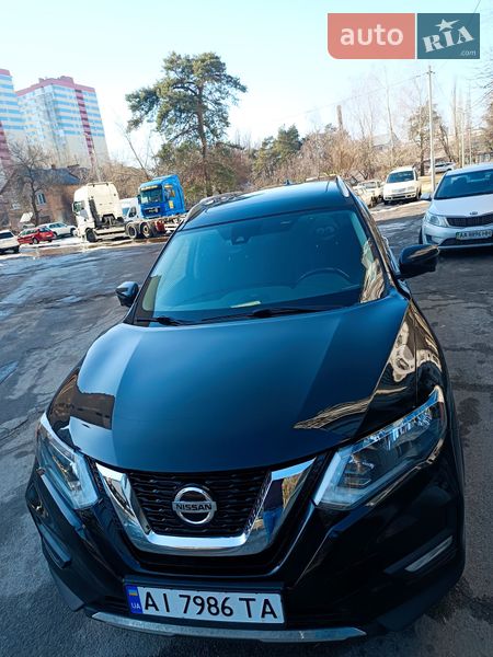 Внедорожник / Кроссовер Nissan Rogue 2019 в Киеве