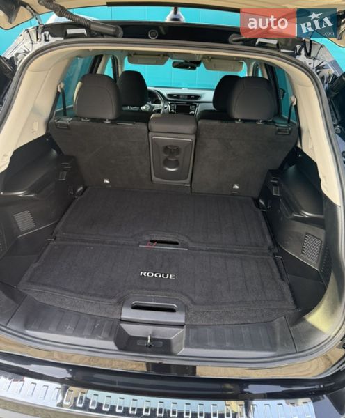 Внедорожник / Кроссовер Nissan Rogue 2019 в Киеве