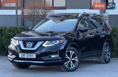 Позашляховик / Кросовер Nissan Rogue 2016 в Стрию