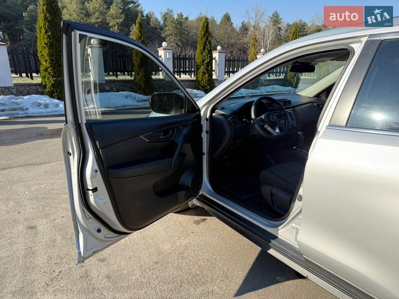 Внедорожник / Кроссовер Nissan Rogue 2019 в Киеве