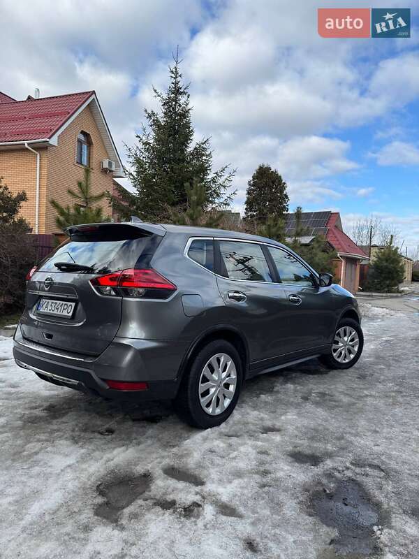 Внедорожник / Кроссовер Nissan Rogue 2016 в Киеве