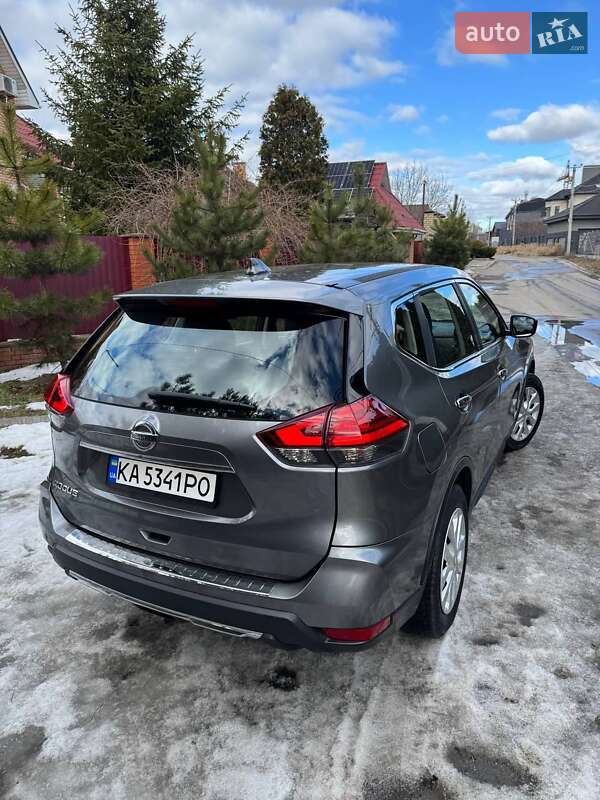 Внедорожник / Кроссовер Nissan Rogue 2016 в Киеве