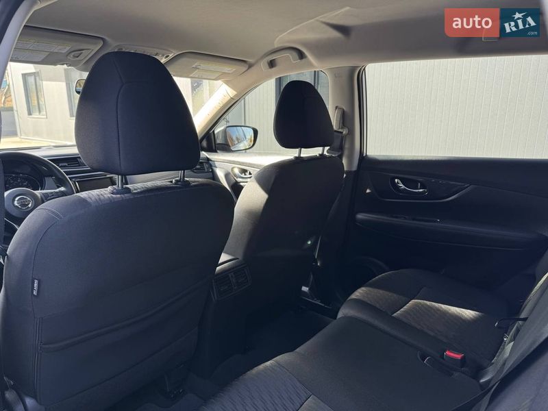 Внедорожник / Кроссовер Nissan Rogue 2018 в Луцке
