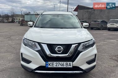 Внедорожник / Кроссовер Nissan Rogue 2018 в Каменском