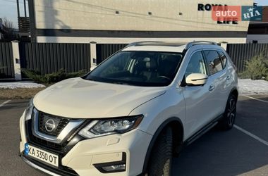 Внедорожник / Кроссовер Nissan Rogue 2018 в Киеве