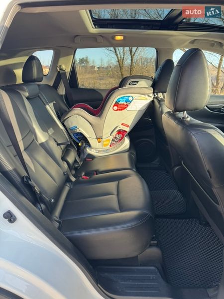 Внедорожник / Кроссовер Nissan Rogue 2018 в Киеве