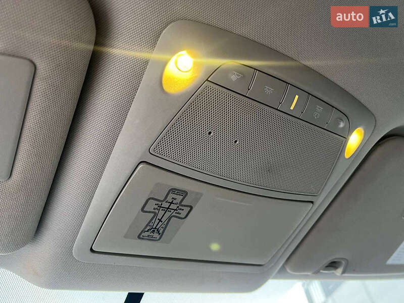 Позашляховик / Кросовер Nissan Rogue 2018 в Львові