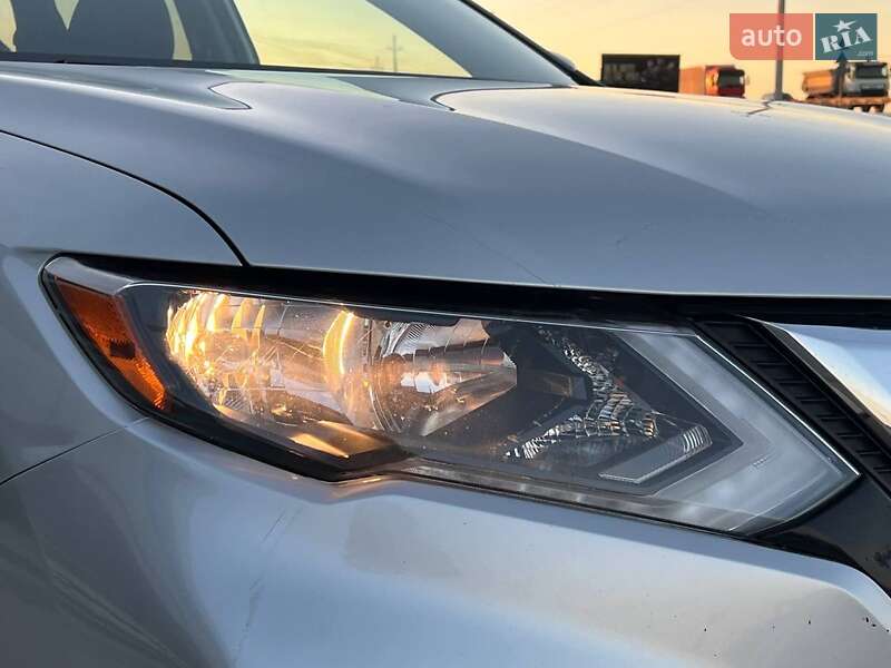 Позашляховик / Кросовер Nissan Rogue 2018 в Львові